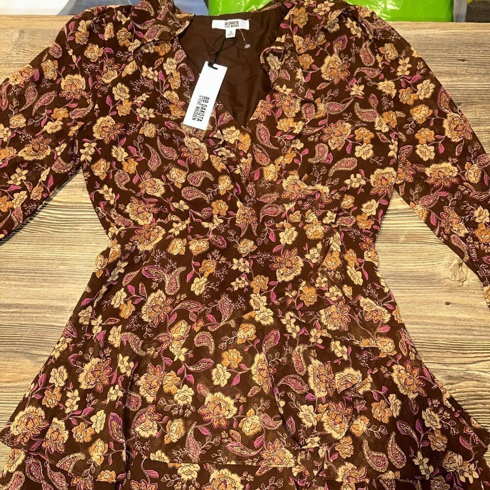 BB Dakota Steve Madden Women’s Chicory Coffee Dress. Brown Floral. Size Small. Z